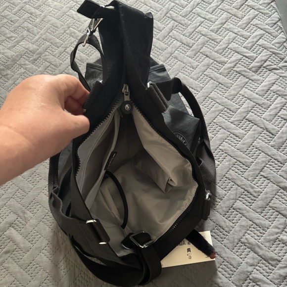 Brand new”Kipling”big,zippered tote.Color-black/tonal.W-19.5”x14”inc.🖤 - Picture 11 of 11
